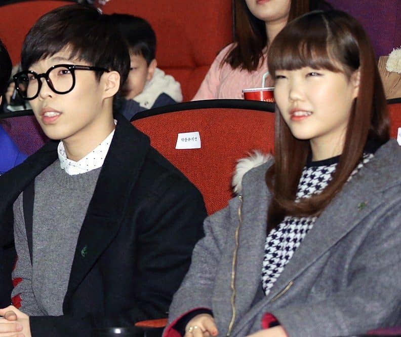 AKMU