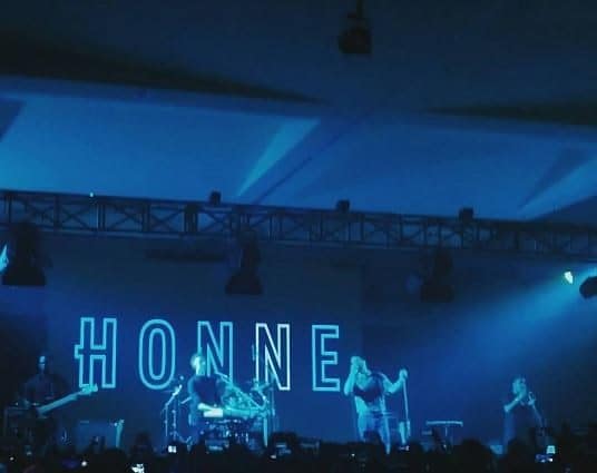 HONNE