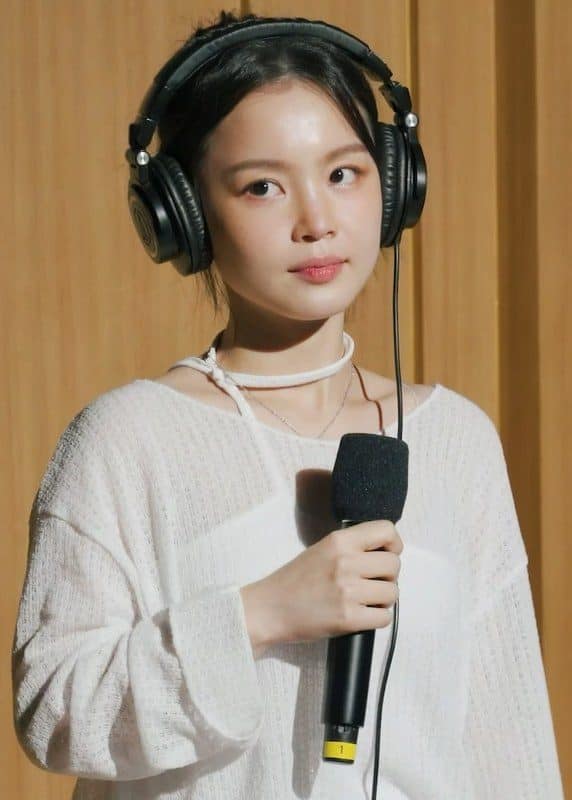 LEE HI