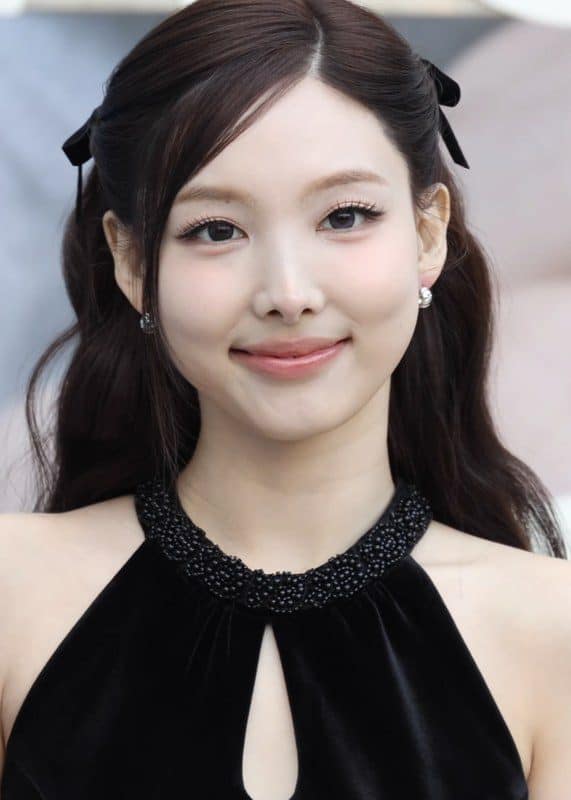 NAYEON
